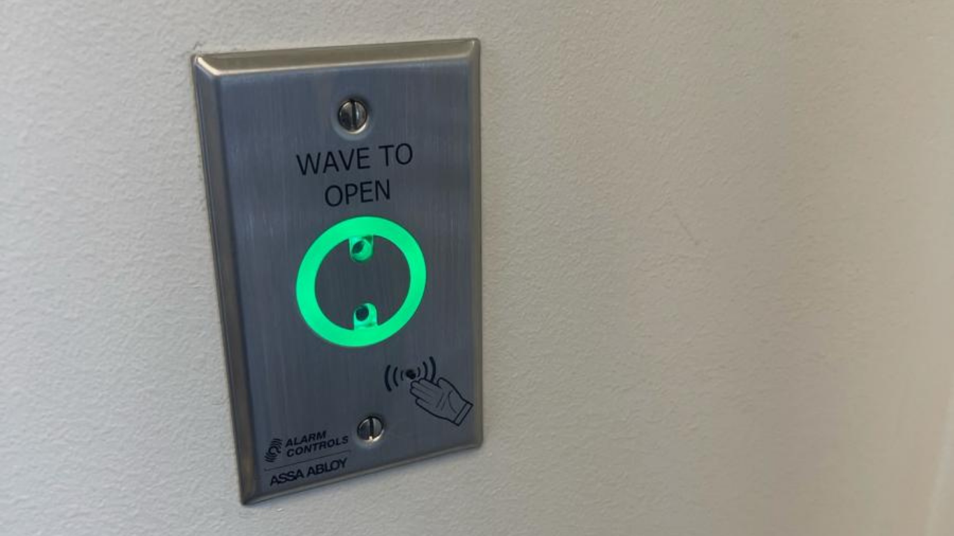 Access Control vs. Traditional Locks- The Smarter Business Choice